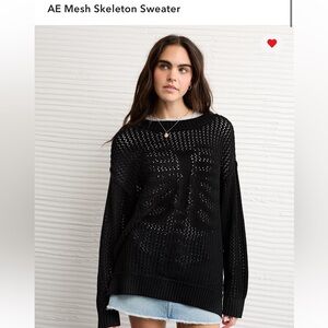 AE 🦅 Black Skeleton Knit Long Sleeve Sweater, size Small
